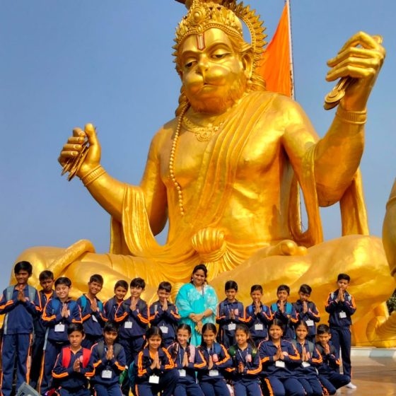 2b7959ab-7971-4674-b76c-45e503ce8e6e